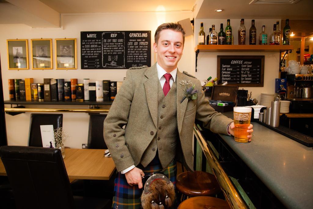 The Pipers' Tryst Hotel Glasgow Eksteriør bilde