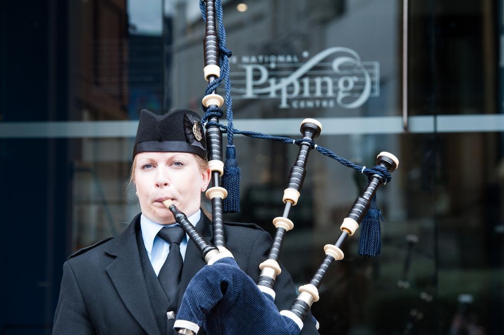 The Pipers' Tryst Hotel Glasgow Eksteriør bilde